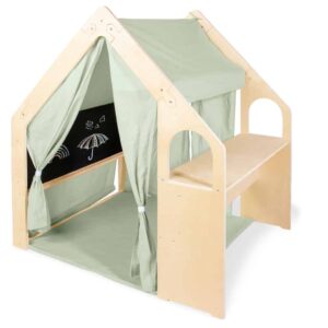 Speelhuisje met saliegroen stoffen dak, houten structuur en vloermat, ideaal voor creatief binnen spelen.