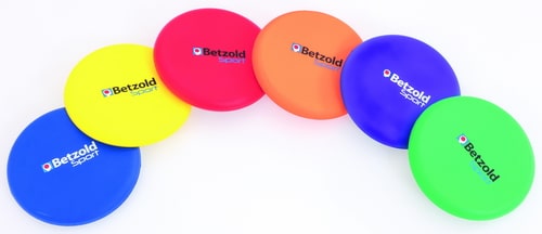 Zes zachte foam frisbees in geel, rood, oranje, blauw, groen en paars, met het logo van Betzold Sport.