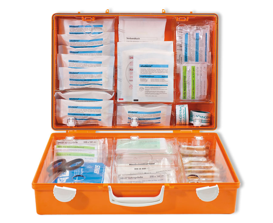 EHBO-kit MT-CD in oranje koffer, gevuld met pleisters, verbanden en medische benodigdheden voor eerste hulp.
