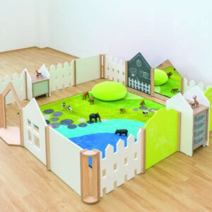 EduCasa Scheidingswand Combinatie Medium 31-delig, kleurrijke panelen, speelhoek met dierenfiguren en kussens.