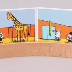 Praktische kaarthouder van 35 cm met vier vertelkaarten, ideaal voor overzichtelijke presentatie van verhalen.