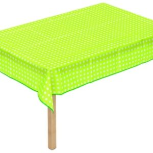 Lichtgroen tafelkleed van 160x120 cm met witte stippen, geschikt voor creatieve activiteiten en gemakkelijk af te nemen.