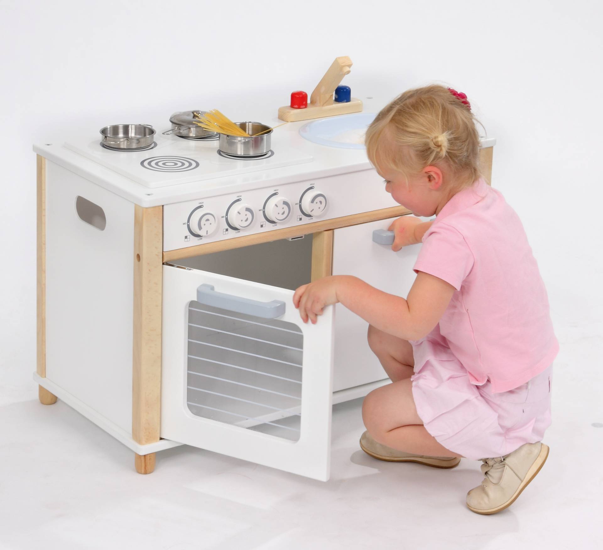 Peuterkeuken voor kinderen van 1-4 jaar, met oven, kookplaten en accessoires, ideaal voor speelplezier en leren.