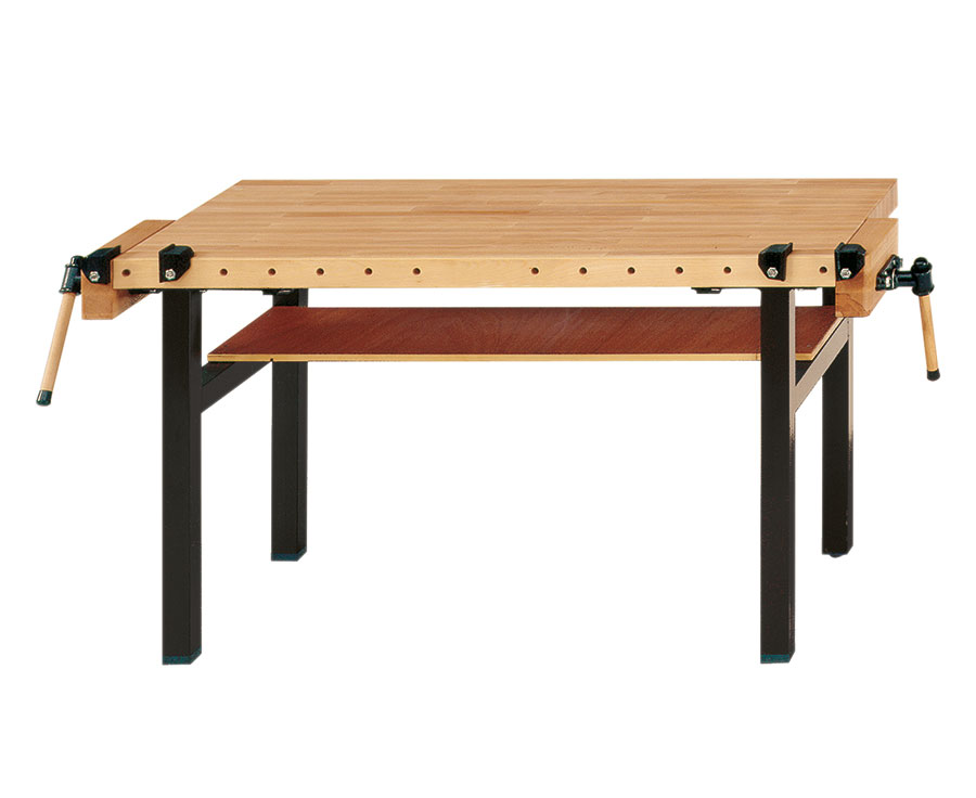 Werkbank met stalen frame en houten werkblad, voorzien van twee werkplekken en verstelbare klemmen.