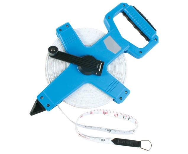 Landmeter / Meetlint van 50 meter met stevige behuizing en duidelijke markeringen voor nauwkeurige metingen.