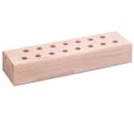 Kleine standaard voor vergrootglazen, gemaakt van hout met meerdere gaten voor stabiliteit en gebruiksgemak.