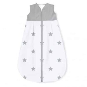 Slaapzak Summer Star in grijs met sterrenpatroon, OEKO-TEX®, 110 cm, geschikt voor kinderopvang en slapen.