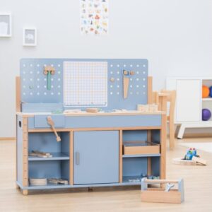 Robuuste werkbank in pastelkleuren met gereedschap, opbergruimte en een krijtbord voor creatief rollenspel.