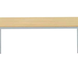 Kantine Tafel met een houten blad en metalen poten, geschikt voor scholen en eetruimtes. Sterk en onderhoudsvriendelijk.