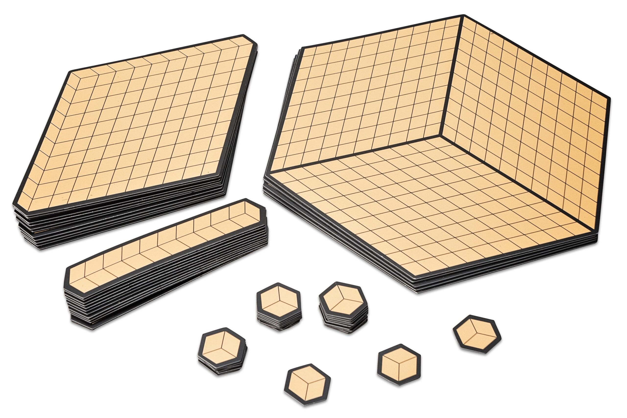 Basis 10 set in natuurlijk kleur, bestaande uit diverse geometrische vormen en platen met een gridpatroon.
