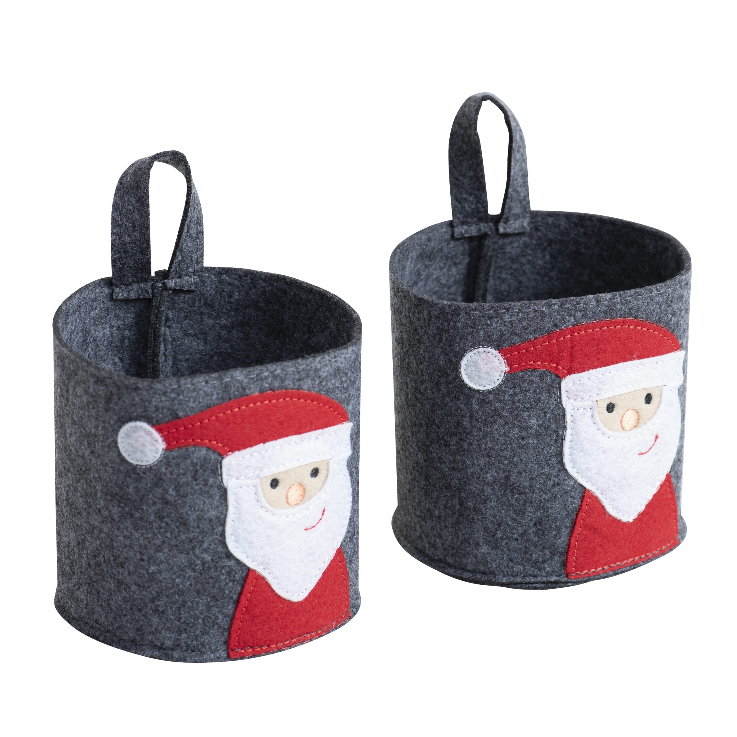 Set van 2 vilten manden in grijs met een kerstman-applicatie en handvatten. Perfect voor decoratie of opberging.
