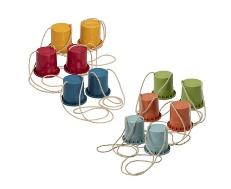 Kleurrijke stelten in zes verschillende kleuren, 12,5 cm hoog en 13,5 cm in diameter, ideaal voor binnen en buiten.