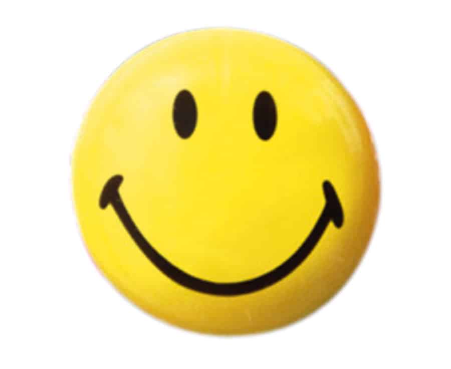 Zes gele smiley magneten met een lachend gezicht, ideaal voor klassenmanagement en op het bord.