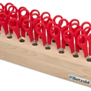 Set van 16 puntige scharen met rode handvatten in een duurzame houten standaard voor rechtshandigen.