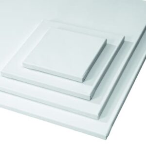 Blanco canvas van 20x20 cm, geschikt voor creatief gebruik en verven, met een gladde, witte afwerking.