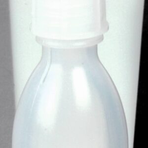 Doseerflesje met flexibele body en smalle tuit, ideaal voor nauwkeurig doseren van vloeistoffen in experimenten.