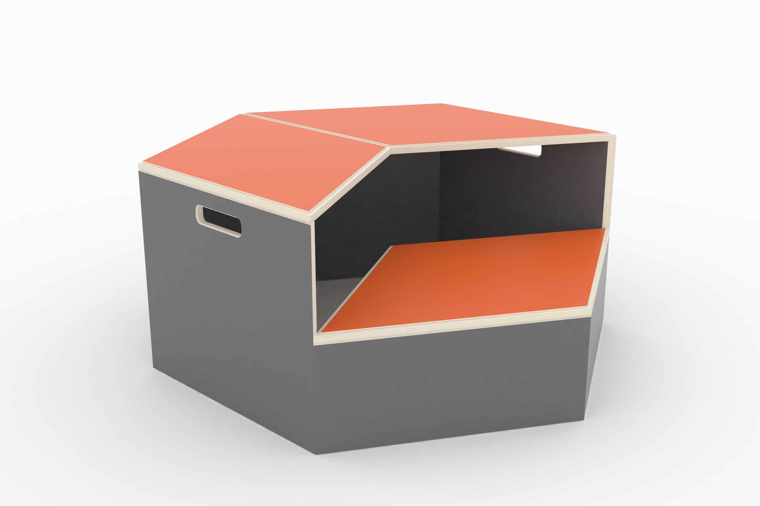 Hexa Step in zeshoekige vorm, met oranje bovenkant en grijze zijkanten, ideaal voor balans- en coördinatieoefeningen.