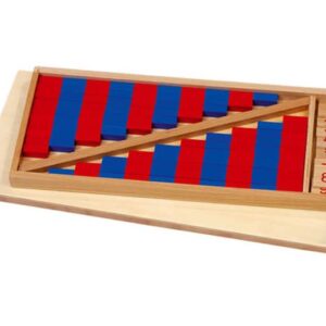 Numerieke rekenstaafjes in houten opbergdoos, met 20 staafjes in rood en blauw voor rekenen tot 10.