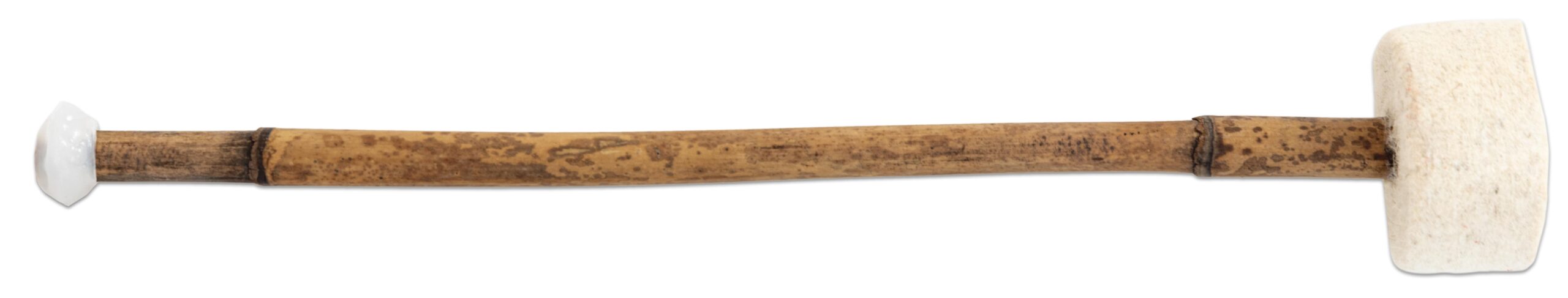 Slagwerk voor klankschalen met een bamboehandvat en een zachte, witte kop voor het bespelen van schalen.