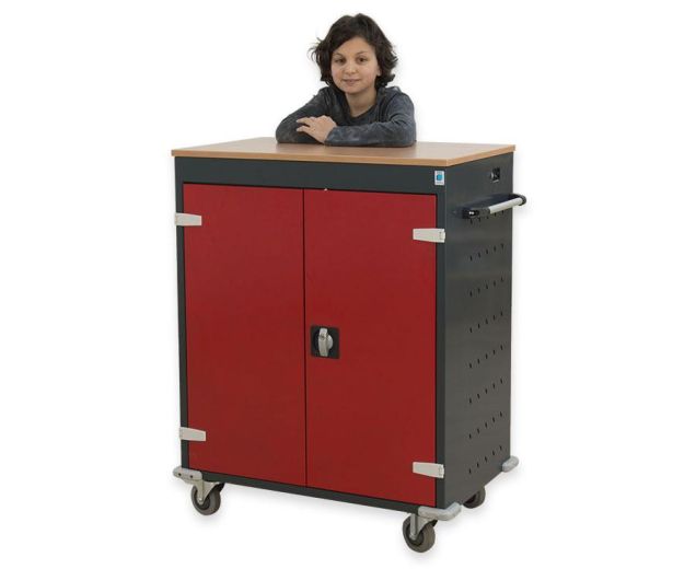 Laptop cart Veilig in rood en grijs, geschikt voor 16 laptops tot 8,5x34x47cm, met wielen en een houten bovenblad.