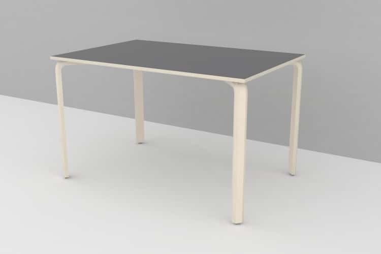 KDV/BSO tafel met een zwart blad en lichte, stevige poten, geschikt voor kinderopvang en primair onderwijs.