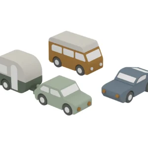 Set van 4 houten autos in verschillende kleuren, inclusief een caravan en een busje, ideaal voor thematisch onderwijs.