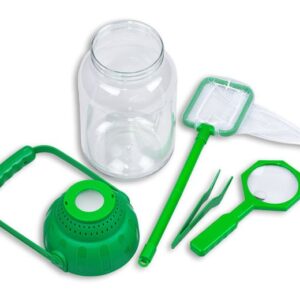 Natuur Onderzoeksset met groene net, vergrootglas, pincet en doorzichtige pot voor jonge natuuronderzoekers.