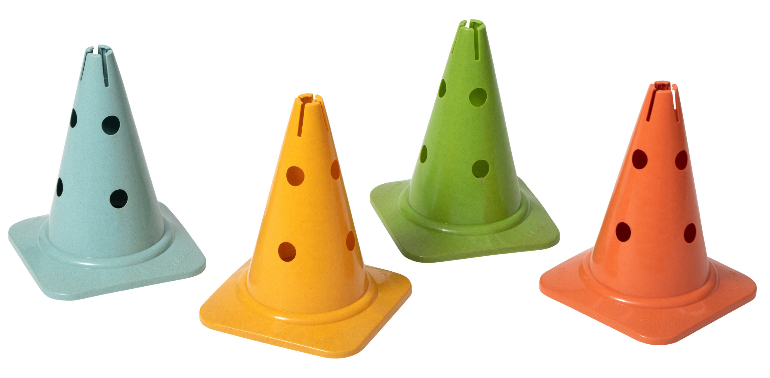 Geperforeerde kegelset van 4 gekleurde kegels in blauw, oranje, groen en geel voor gym en sportdag.