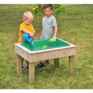 Moddertafel Outdoor met kinderen die water en zand gebruiken, stevige houten constructie, geschikt voor buiten.