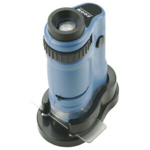 Mini-microscoop in blauw met houder, geschikt voor vergroting van 20- tot 40-voudig van objecten zoals huid en insecten.