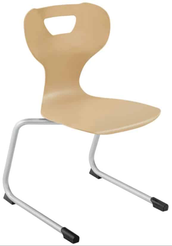Solit:Sit® C-frame stoel met een beige kunststof zitting en metalen onderstel, geschikt voor primair onderwijs.