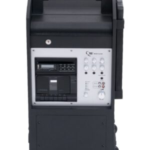 TLS M200 Blue zaalversterker met batterij, trolley en wielen voor flexibele mobiliteit. Bedieningspaneel zichtbaar.