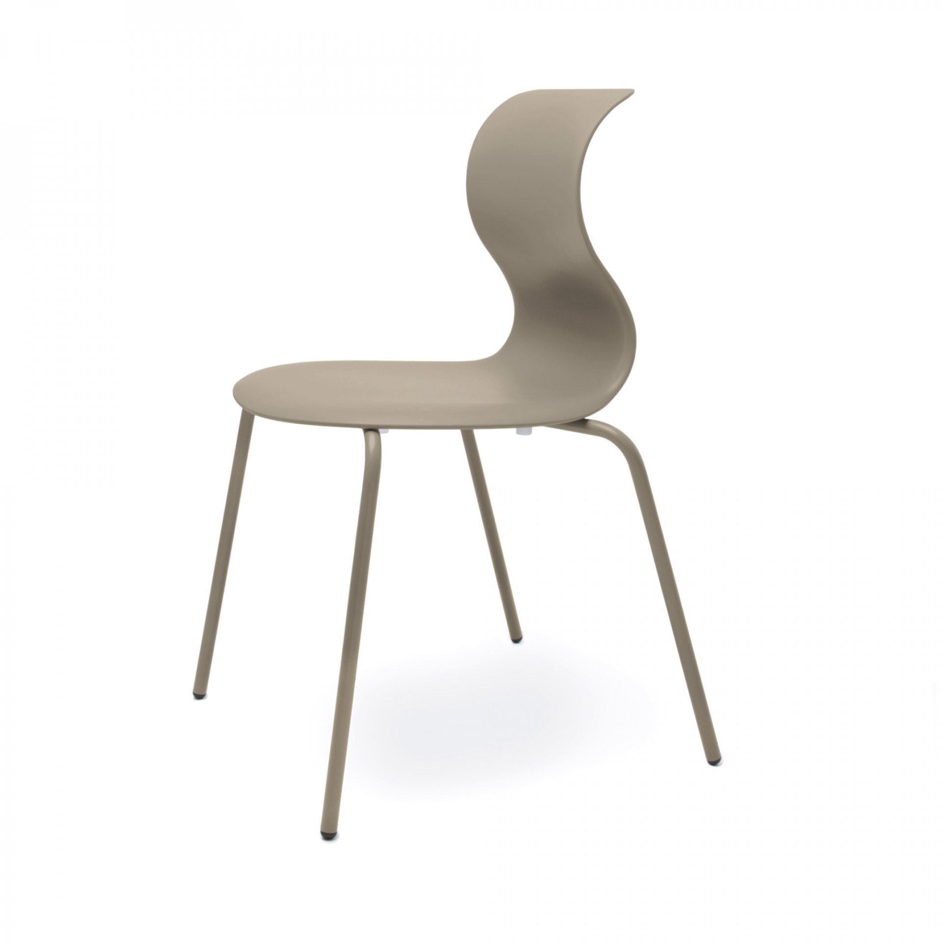 Tijdloze, stapelbare stoel met 360 graden zitting en actieve rugleuning, ideaal voor onderwijs en kantines.