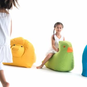 Kleurrijke, zachte speelkameraad Fine de Vogel in groen, met vrolijke vleugels, ideaal voor kinderen om op te zitten en te...