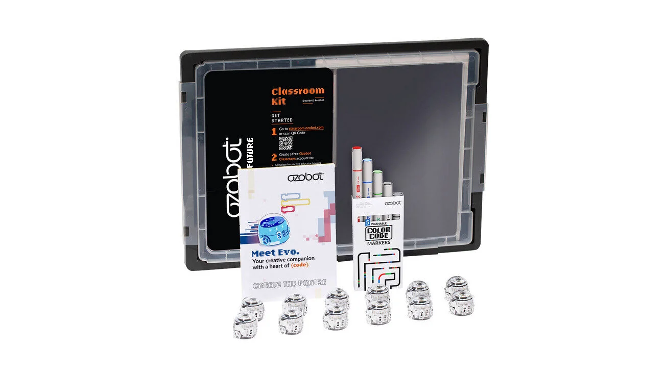 Ozobot Evo Klasse Set met 18 stuks, inclusief robots, handleidingen en kleurcodes voor STEM-lessen in robotica.